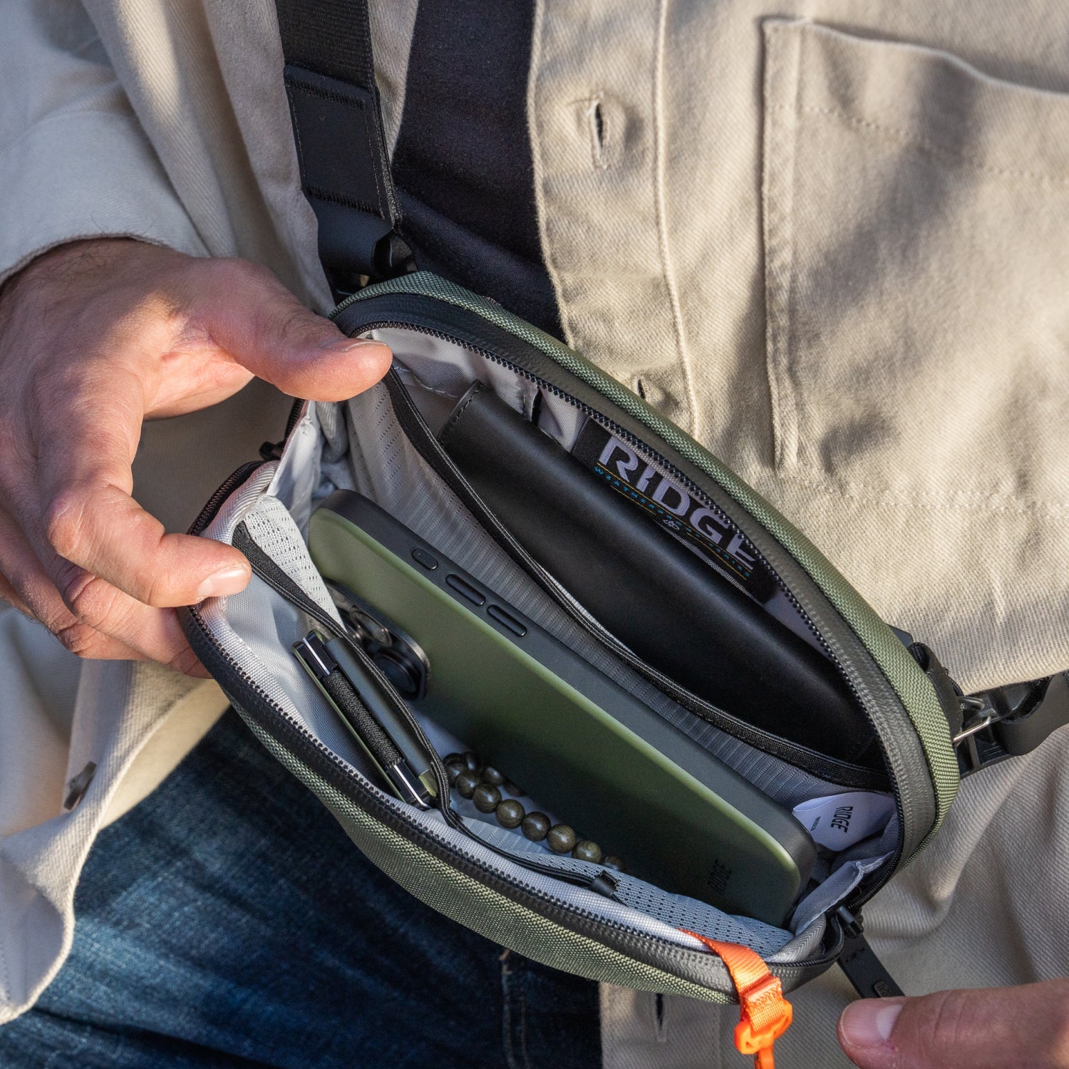 Commuter Sling - Matte Olive